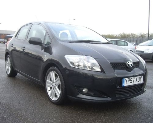 Toyota Auris T180